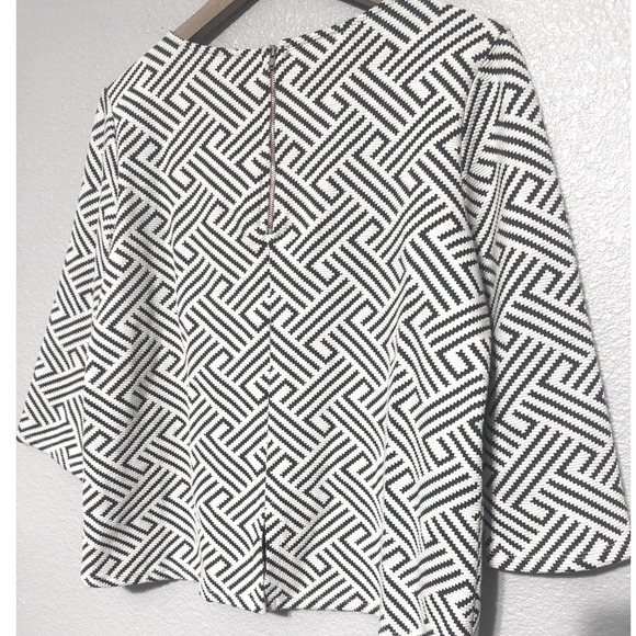 W5 Anthropologie Top Medium Black‎ Cream Geometric Textured Knit Pullover Blouse - Picture 7 of 9